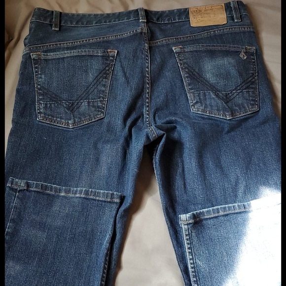 Mens Volcom "Blackbart " jeans - Picture 3 of 3